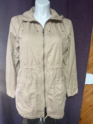 Chaqueta para mujer Kenneth Cole Reaction con capucha y cremallera, beige, grande, bolsillos a presión Foto 1 de 4