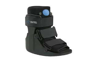 United Ortho USA14013 Short Cam Walker Fracture Boot Small Black - Bild 1 von 3