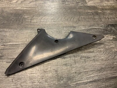 Оригинальная правая внутренняя панель под капот Suzuki 2000-2003 GSXR750 2001-2003 GSXR600 - Изображение 1 из 4