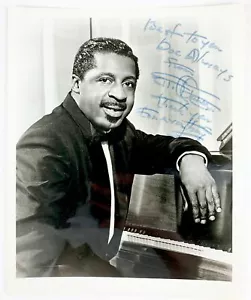 Garner, Erroll. (1923–1977): Signed Photograph JAZZ PIANIST - Picture 1 of 2