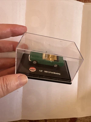 Model Power Minis 1:87 Scale 1964 1/2 Ford Mustang Green Convertible - Immagine 1 di 4