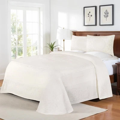 Cotton Blend Bedspread Set, Includes Oversized Bedspread and 2 Matching Pillo... - Image 1 of 4