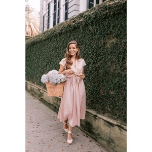 Gal Meets Glam Margie Tie Waist Satin Midi Dress Size 6 Pastel Pink Fairy - Picture 1 of 13