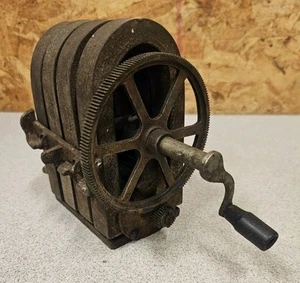Generatore a manovella vintage, vecchio pezzo di telefono? Ricambi, riparazione o decorazione - Foto 1 di 7