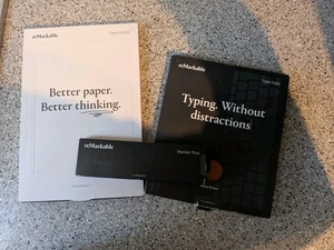 ReMarkable 2 Tablet bundle - Marker Plus Pen & Type Folio Case- immaculate! - Picture 1 of 10