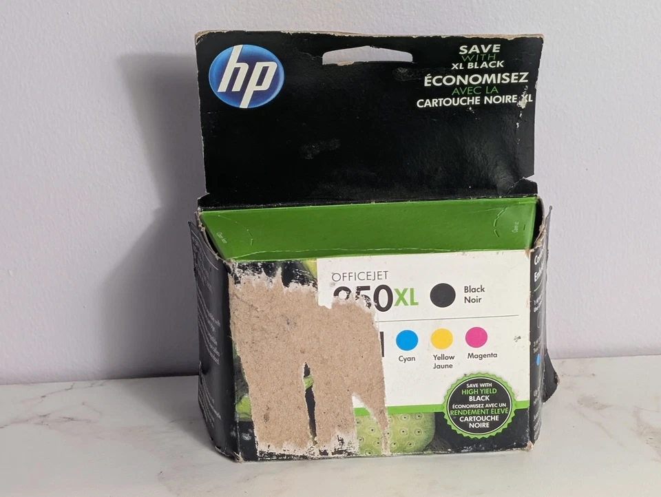 Cartuchos de tinta OEM HP 950XL/951 negro/cian/magenta/amarillo C2P01FN TOTALMENTE NUEVOS Foto 1 de 1