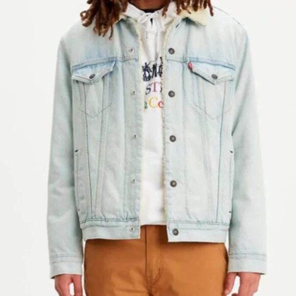 Levi's Relaxed Fit Sherpa Trucker Jacket Rainy Haze - Light Wash Size Small - Image 1 of 4
