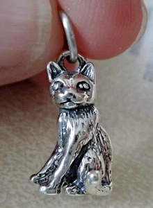 Dije de plata esterlina 3D sólido 20x10 mm 4 gramos gato sentado cara bonita cola larga - Imagen 1 de 5