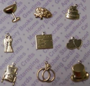 92023 vergoldet Asst. Hochzeit Charms & Schmuckzubehör/Blisterkarte x 4 - Bild 1 von 1