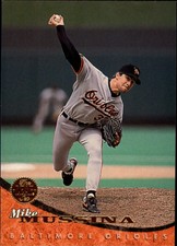 1994 Leaf Baltimore Orioles Baseball Card #105 Mike Mussina