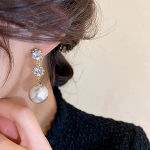 Women Pearl Earrings Stud Earrings Korean Style Dangle Earrings Ear Drop - Picture 1 of 12