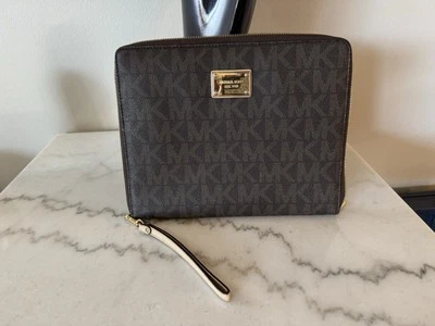 Michael Kors Tablet MLT FUNT Case Brown - Image 1 of 3