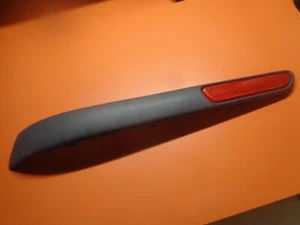 06-07 Saab 9-3 Wagon Rear Bumper Right Passenger Strip Moulding & Reflector - Picture 1 of 6
