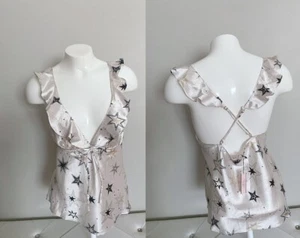 $35 Victoria Secret Ruffle SEXY papillon raso TOP bianco crema stelle XS S L nuovo con etichette - Foto 1 di 5