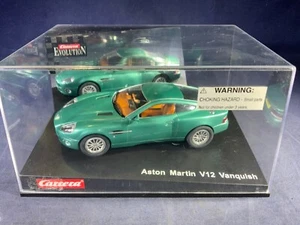 COCHE RANURA V7-26 ESCALA 1:32 - ASTIN MARTIN V12 VANQUISH - CARRERA EVOLUTION - Imagen 1 de 7