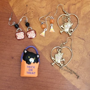 VINTAGE HALLOWEEN PIN AND EARRING LOT OF FOUR (4) - Picture 1 of 2