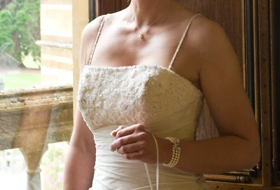 Immaculate Wedding Dress (Altered Size 14), Ivory - Image 1 of 4