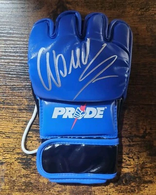 WANDERLEI SILVA SIGNED AUTOGRAPHED PRIDE MMA GLOVE COA BAS BECKETT WITNESSED 1 - Image 1 of 3