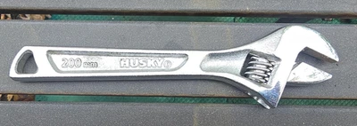 25NN59 HUSKY ADJUSTABLE WRENCH, 8", #857369, VERY GOOD CONDITION - Image 1 of 4