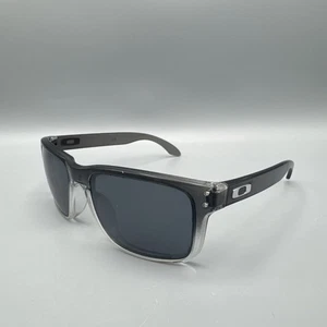 Gafas de sol Oakley Holbrook OO9102-A9 gris degradado 57-18-137 SOLO MARCOS / LEER - Imagen 1 de 12