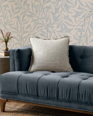 Chris Loves Julia Dinah Collection PCJ0012 Ivory/Black 18'' x 18'' Cover w/Do... Foto 1 de 4