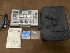 Boss BR-1200CD Digital Recording Workstation MTR Multi Track Recorder getestet - Bild 1 von 4