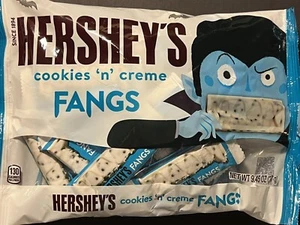 Hershey's Cookies 'n' Creme FANGS Candy Bars - 2 BAGS - Picture 1 of 2