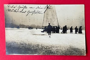 Privat Foto AK BERLIN 1912 Typen auf zugefrorenen See mit Segelboot ( 152537 - Bild 1 von 2