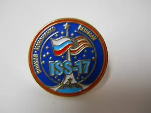NASA Space Shuttle Mission Expedition ISS-17 Anstecknadel Hut rot weiß & blau Flagge - Bild 1 von 2