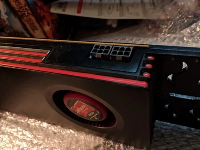 Radeon Hd 6870 1GB GDDR5   - Image 1 of 4