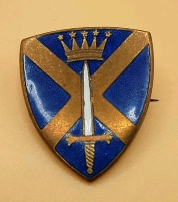 Vintage School Badge. Enamel . 26 x 22mm. Datchworth primary School?. Fattorini. - Image 1 of 4