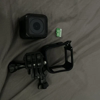 Go Pro Hero Session Action Camera With 128GB SD Card - Image 1 of 4