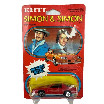 Camaro rojo fundido a presión ERTL Simon & Simon 1981 vintage nuevo en tarjeta 1/64 Foto 1 de 4