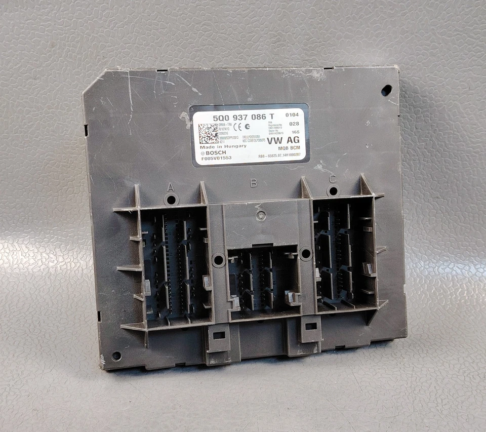 Modulo Di Controllo Carrozzeria SKODA OCTAVIA III Combi 5E5 5E6 1.2 T 5Q0937086T - Immagine 1 di 4