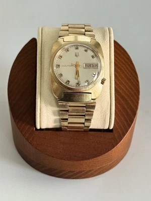 1971 Bulova Accutron 2182 - Yellow Gold Plated Day/Date Wrist Watch - Image 1 of 4