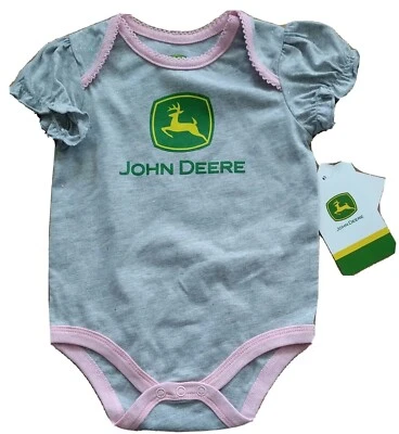 NUEVO CON ETIQUETAS NIÑA INFANTIL JOHN DEERE GRIS BRILLO CON LOGO 3/6 MESES BODY TRACTOR👀 Foto 1 de 3