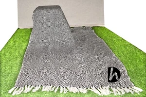 New Sofa Throw White & Black Bedcover Beautiful Soft Cotton Blanket Indian Couch - Picture 1 of 6
