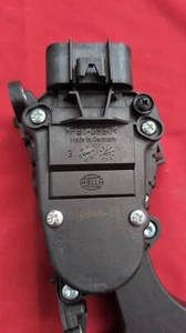 HELLA 010946-15 PBT-GF50 Sensor, Gaspedal (ohne Verpackung oder Befestigung) - Bild 1 von 3