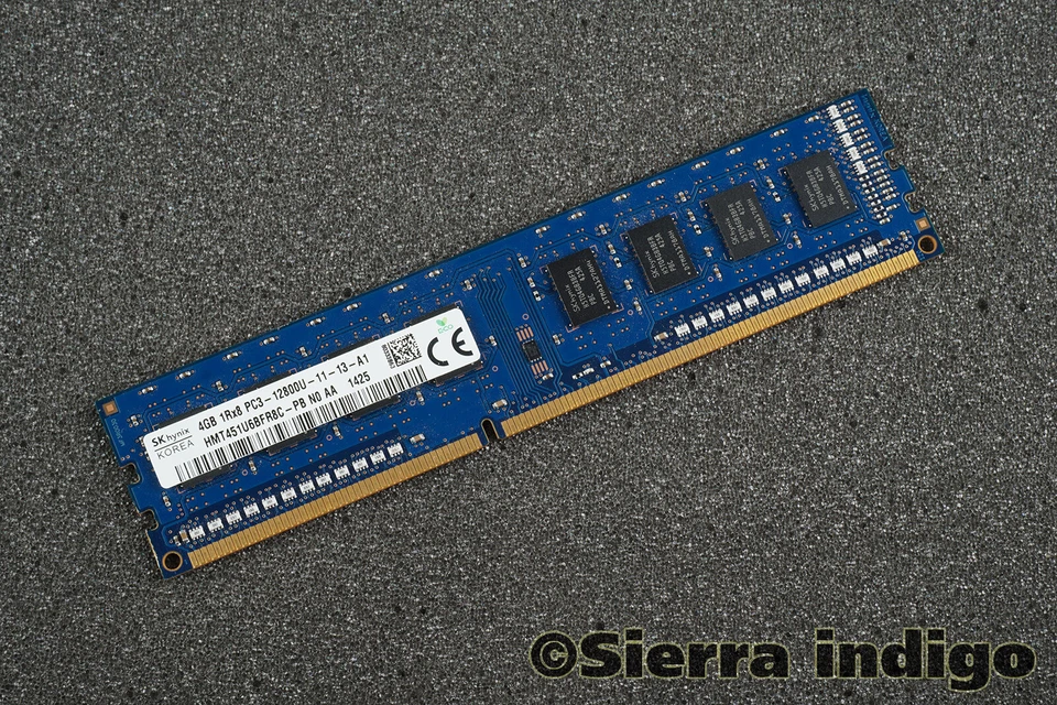 SK Hynix HMT451U6BFR8C-PB PC3-12800U-11-13-A1 4GB Memory RAM - Immagine 1 di 1