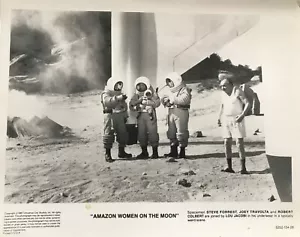 PUBLICITY PHOTOGRAPH - from AMAZON WOMEN ON THE MOON (b) (1987) - STEVE FORRE... - Bild 1 von 1