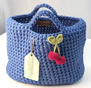 Neue Lakeside Cottage gehäkelte Handtasche blau mit Kirschen von Sharon Zenk - Bild 1 von 9