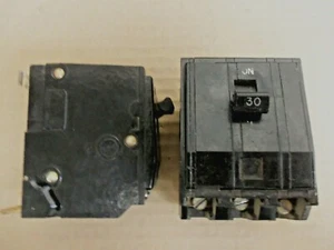 Disyuntor SQUARE D QO QO330 Long Stab 3 polos 30 amperios negro ''AK'' - Imagen 1 de 2