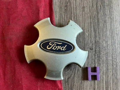 Tapacubos central #H 1 2005-07 Ford 500 Five Hundred Silver OEM 5G13 1A096 CC Foto 1 de 4