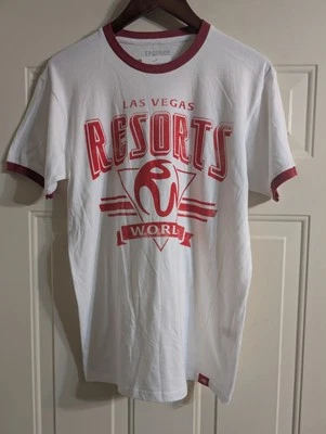 Camiseta Resorts World Las Vegas Ringer masculina média nova com etiquetas mercadoria oficial licenciada. - Imagem 1 de 4