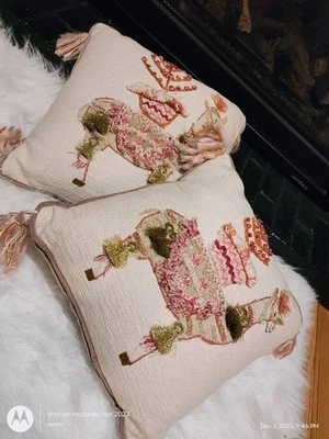 Almohadas Bohemias Navidad Rosa y Dorado Llama-2 Foto 1 de 3