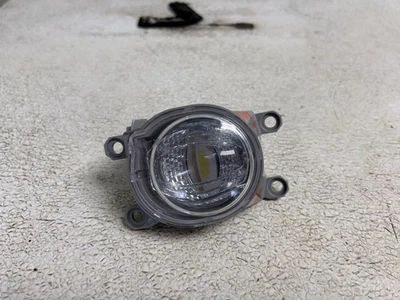 2024 TOYOTA GRAND HIGHLANDER Passenger Right Side LED Fog Light OEM  - Image 1 of 4