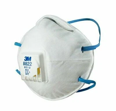3M 8822 FFP2 Particulate Respirator Face Mask - Image 1 of 3