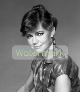 SALLY FIELD Portrait Giving That Look ** Fine Art Archival Photo (8.5"x11") - Picture 1 of 1