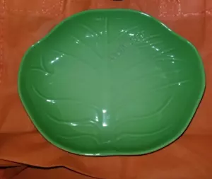 LE CREUSET CABBAGE DISH / PLATE PALM COLOR AUTHENTIC STONEWARE NWT RARE - Picture 1 of 5