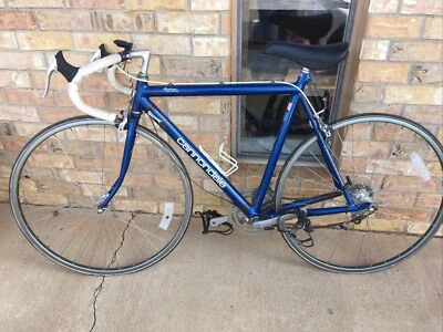 Bicicleta de Carretera Cannondale Serie 3.0 Aluminio Hecha en EE. UU. Foto 1 de 4